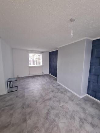 31 RossRoad Lounge2.jpg