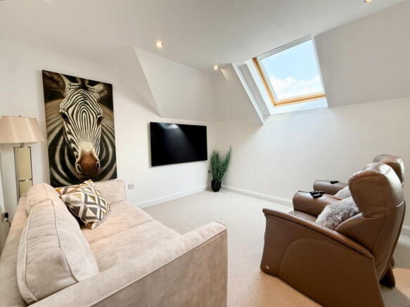 2 bed Apartment for sale Image 5