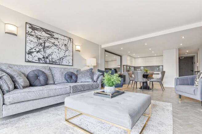 2 bed Apartment for sale Image 11