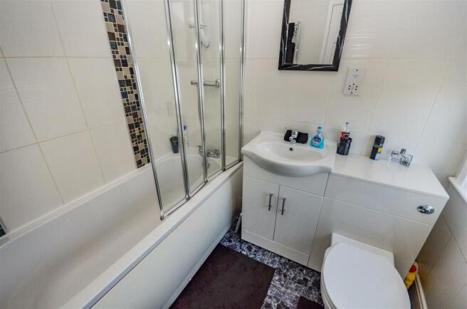 En Suite Bathroom