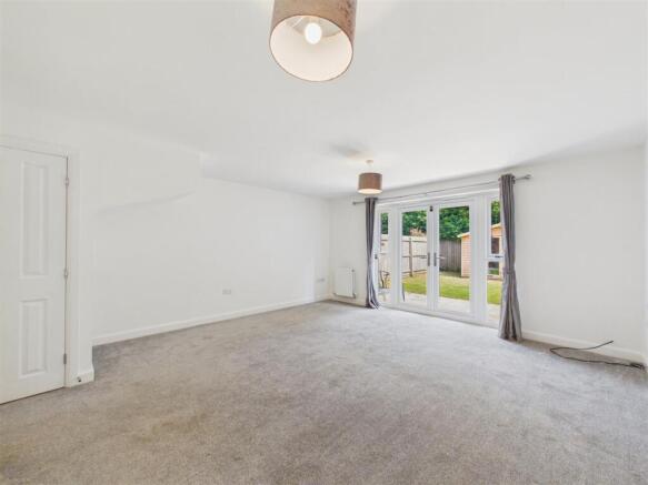 3 bed Semi-Detached for sale Image 4