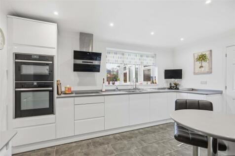 Colegate End Road, Pulham St Mary