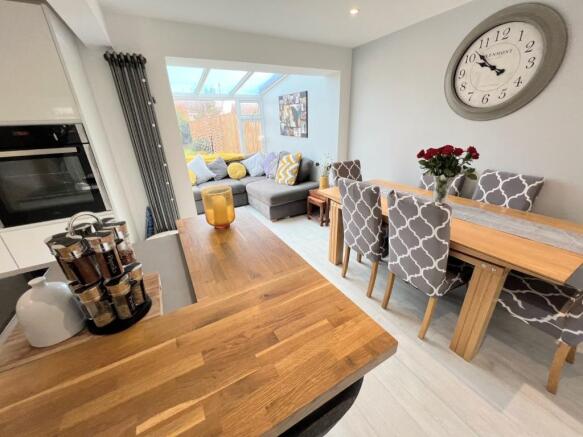Kitchen/ Sun Room