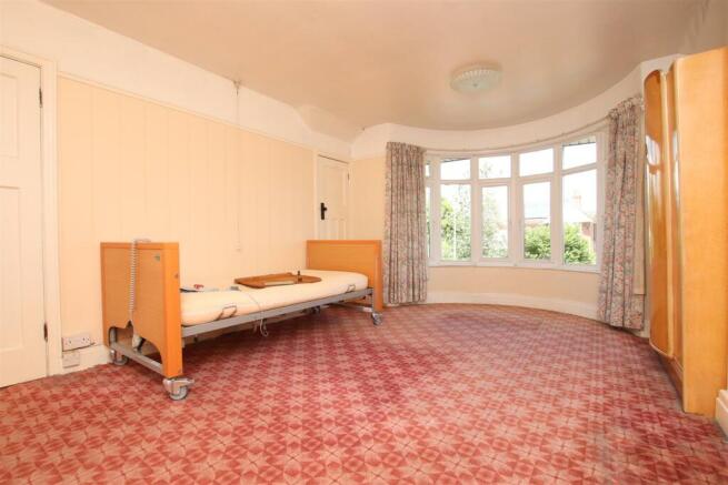 Bedroom 1.JPG