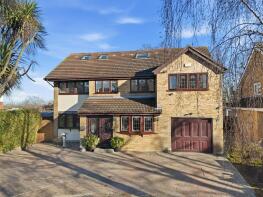 3, Sylvan Close, Grays RM16 6YQ