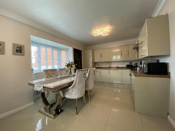 Kitchen Family Room