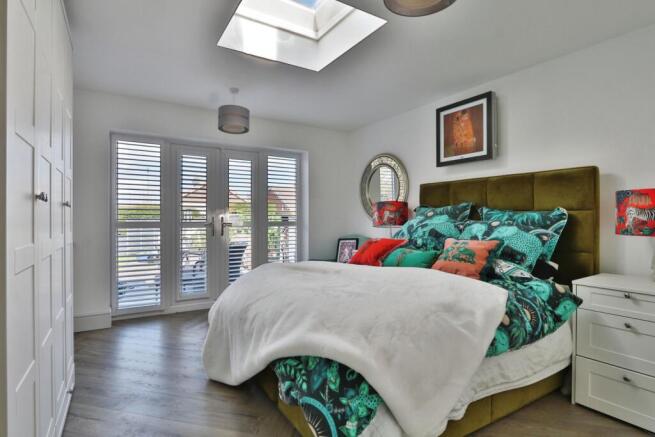 4 bed Detached for sale Image 4