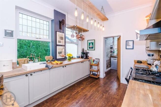 Kitchen (4).jpg