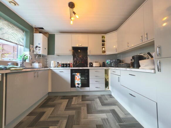 Mobberley Road, Goldenhill, Stoke-on-Trent photo 2