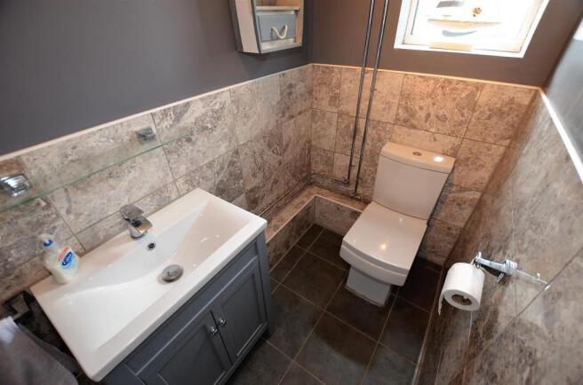 Guest Cloak Room/WC