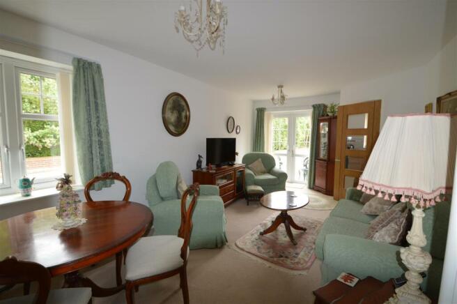 Sitting Room.JPG