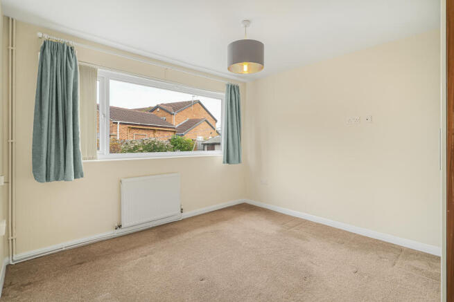 2 bed Semi-Detached Bungalow to rent Image 7