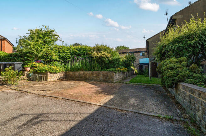 2 bed Flat for sale Image 11