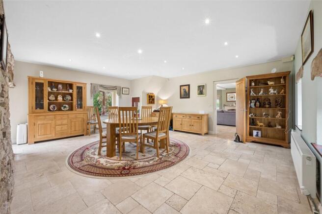 4 bed Detached for sale Image 12