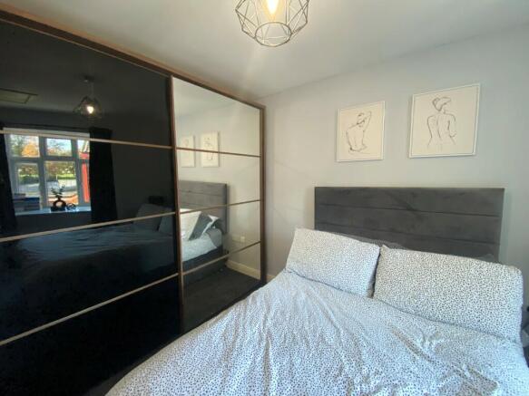 Bedroom (2)