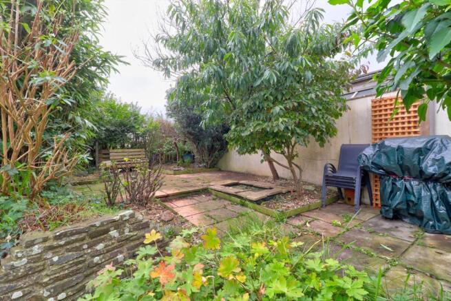 Rear garden ii.jpg
