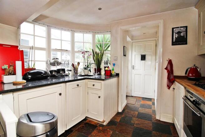 Kitchen 1.JPG
