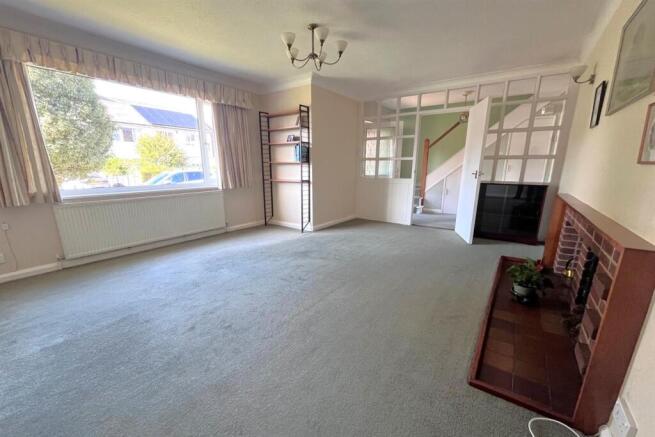 Superb detached home on Coombe Bridge Avenue, Stoke Bishop, Bristol photo 3