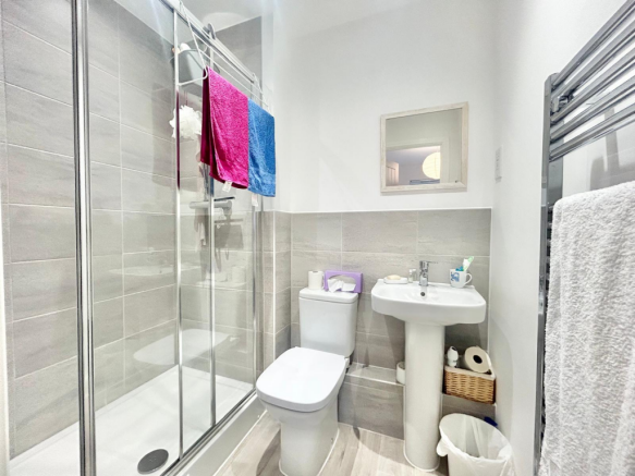 En-suite Bathroom
