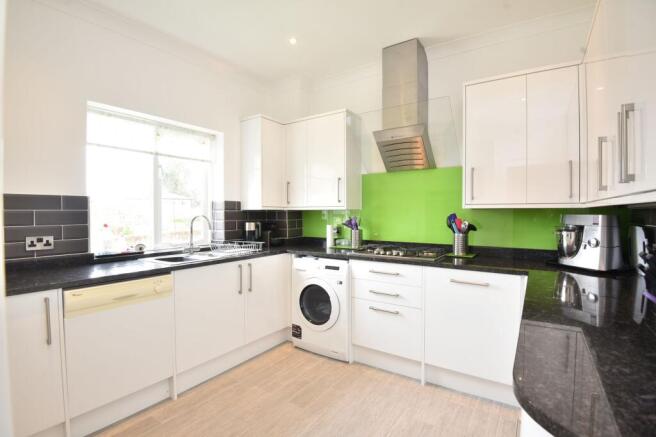 2 bed Retirement Property for sale Image 6