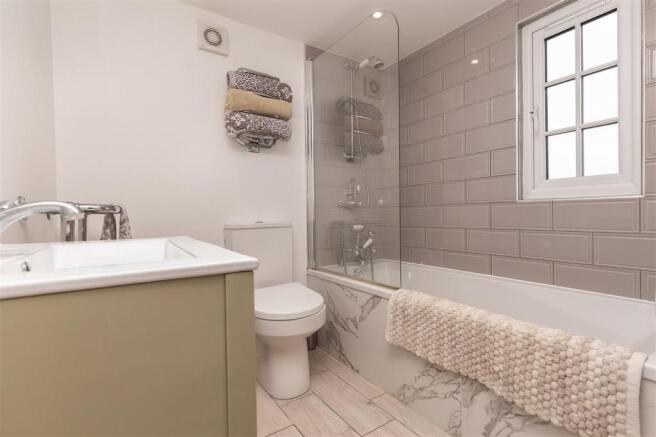 10 Carters Lane (24).jpg