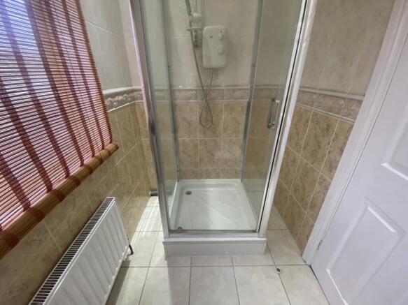 3 bed House to rent Image 11