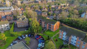 Flat 6, Milton Court, Paddockhall Road, Haywards Heath RH16 1EY
