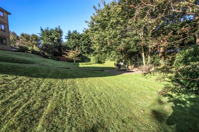 GARDEN 1.jpg