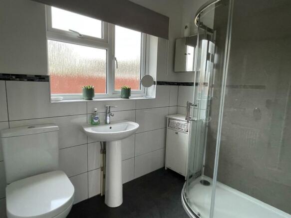 Shower Room.jpg