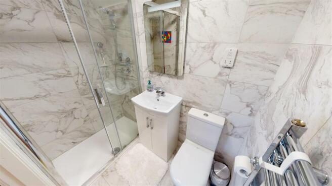 Villiers Crescent En-Suite