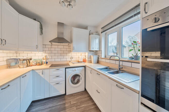 1396993-8-696f591...