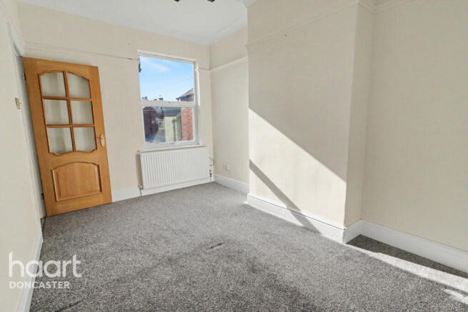 3 bed Terraced for sale Image 12