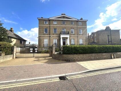 Chatteris House, High Street, Chatteris, Cambs, PE16 6BG