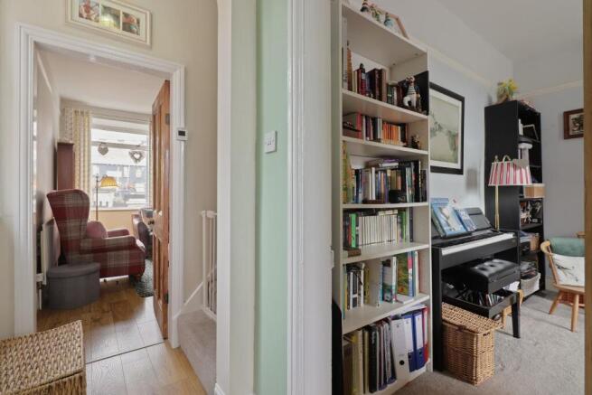 3 bed Semi-Detached for sale Image 4