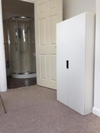 5 bed House Share to rent Image 10