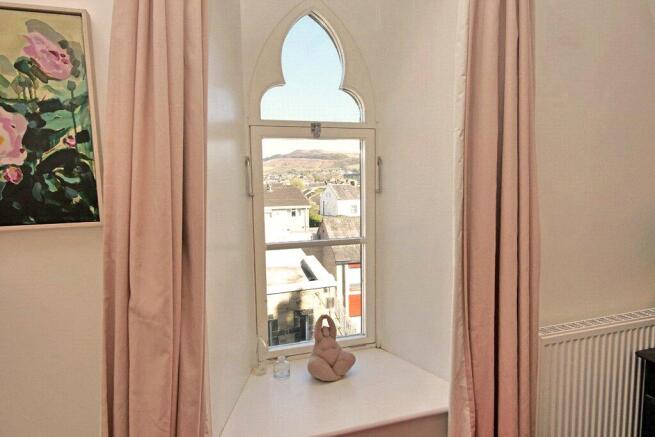 3 bed Terraced for sale Image 10