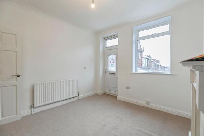 2 bed Terraced for sale Image 5