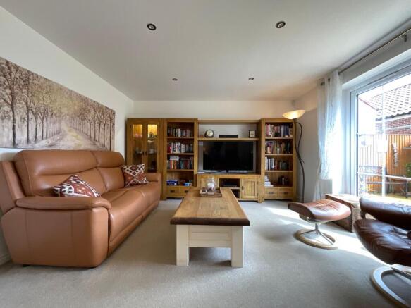 4 bed Detached for sale Image 5