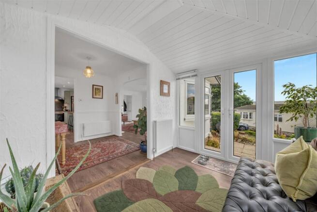 2 bed Park Home for sale Image 11