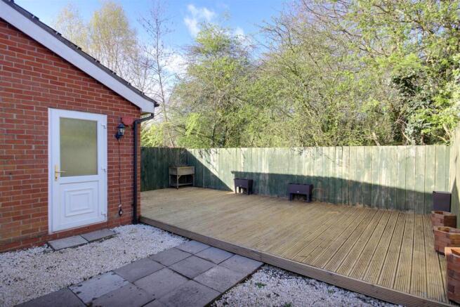 2 bed Semi-Detached Bungalow for sale Image 12