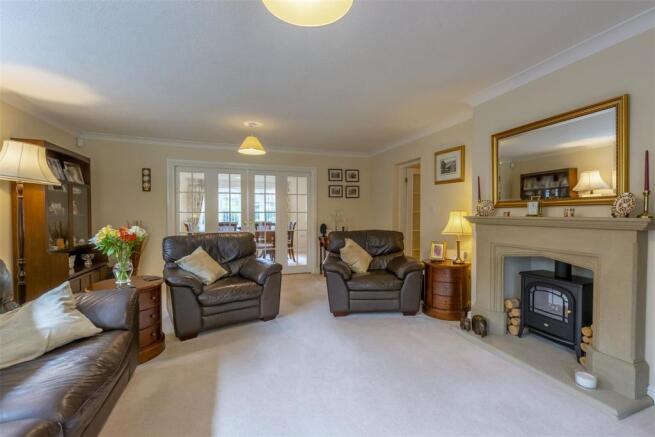 Lounge/Sitting Room
