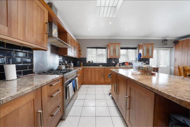 Kitchen / Dining Room