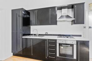 Flat 2, 82 Claremont House, London Road, Redhill RH1 2JP