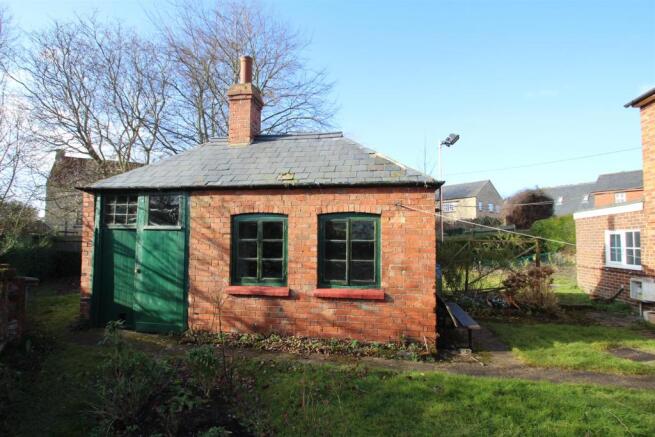 6 The Wharf OUTHOUSE