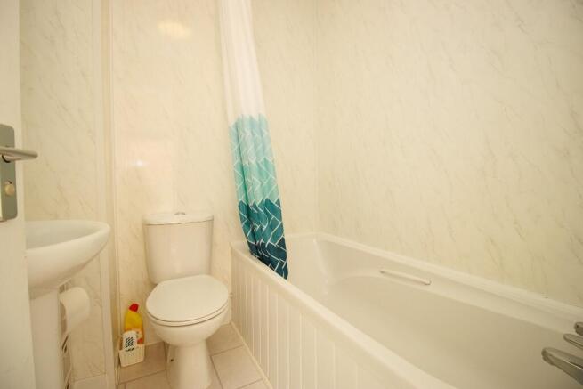 2 bed Flat for sale Image 9