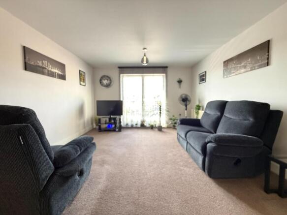 2 bed Apartment for sale Image 5