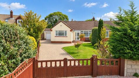 **Churchill**Large Plot**Open Plan Living/Kitchen/Dining Area**Large Driveway/Garage Electric Door**