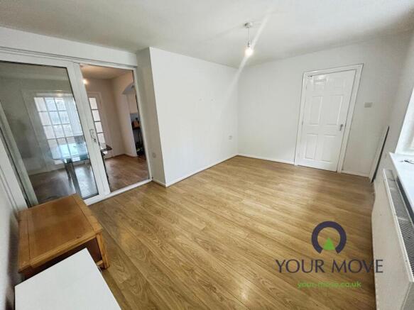 3 bed Semi-Detached to rent Image 4