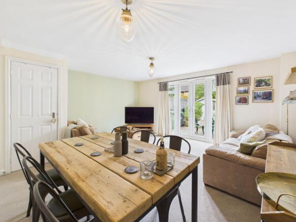 Sitting/Dining Room