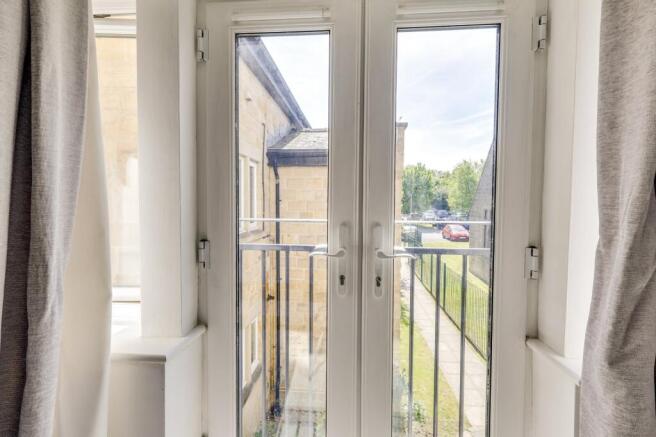 2 bed Flat for sale Image 4